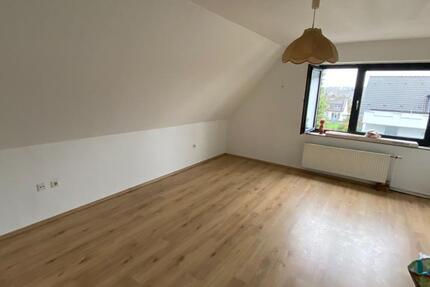 Schöne Single Wohnung mit Tageslichtbad und Badewanne in zentrale 2 zimmer