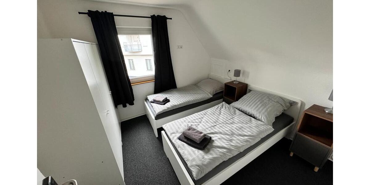 Wohnen auf Zeit Oedheim - 8 Zimmer, 150 m&sup2;, 4.900&euro; | Angebot:19806079