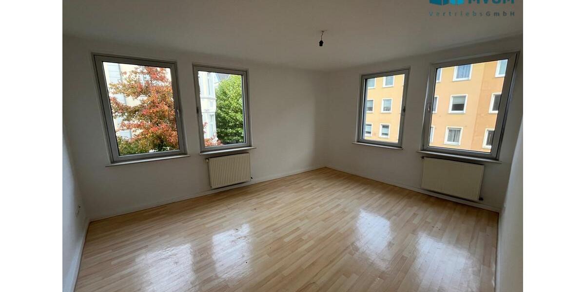 Gemütliche 3-Raum-Wohnung in zentraler Lage!. 3 zimmer