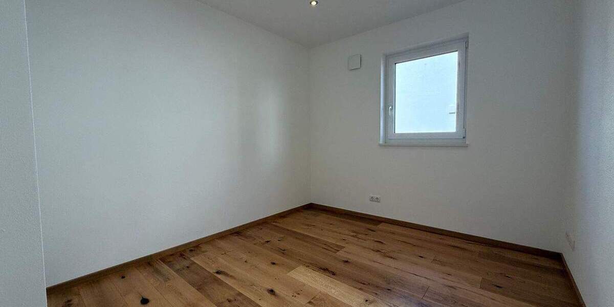 Etagenwohnung Tüßling - 3 Zimmer, 99 m&sup2;, 1.275&euro; | Angebot:25845681