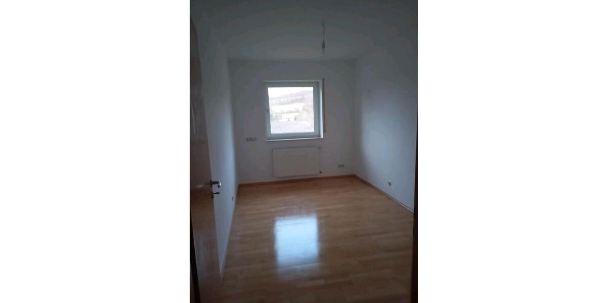Erdgeschoßwohnung Hofbieber - 5 Zimmer, 128 m&sup2;, 949&euro; | Angebot:26083589