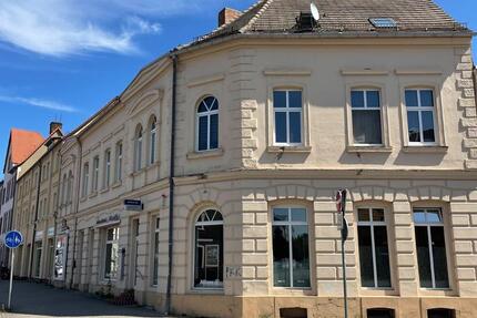 Wohnung Bitterfeld-Wolfen Bitterfeld - 1 Zimmer, 96 m&sup2;, 700&euro; | Angebot:24884929