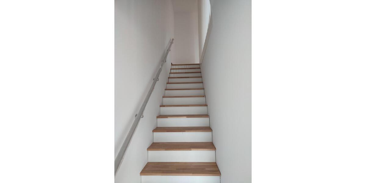 Reihenendhaus 180m²+60 qm² Keller+Garten+Solar+Kamin+FBH+Stellplätze 6 zimmer