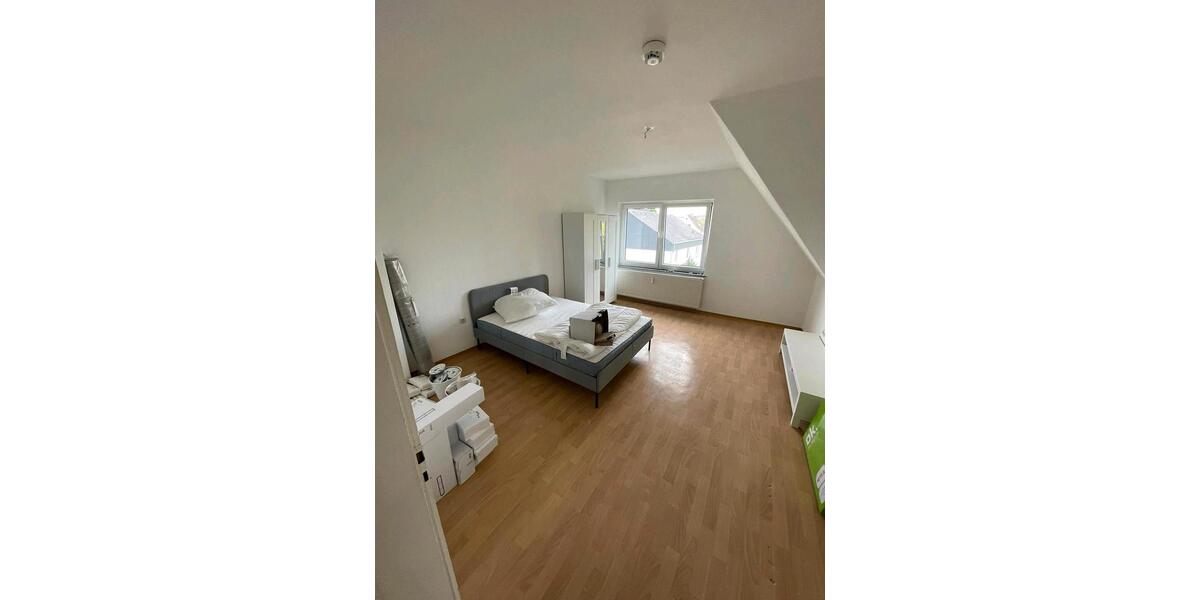 Dachgeschoßwohnung Bebra - 4 Zimmer, 97 m&sup2;, 700&euro; | Angebot:24817640