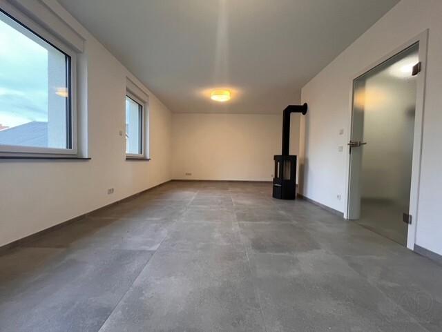 Doppelhaushälfte Zwickau - 3 Zimmer, 95 m&sup2;, 1.250&euro; | Angebot:25395037