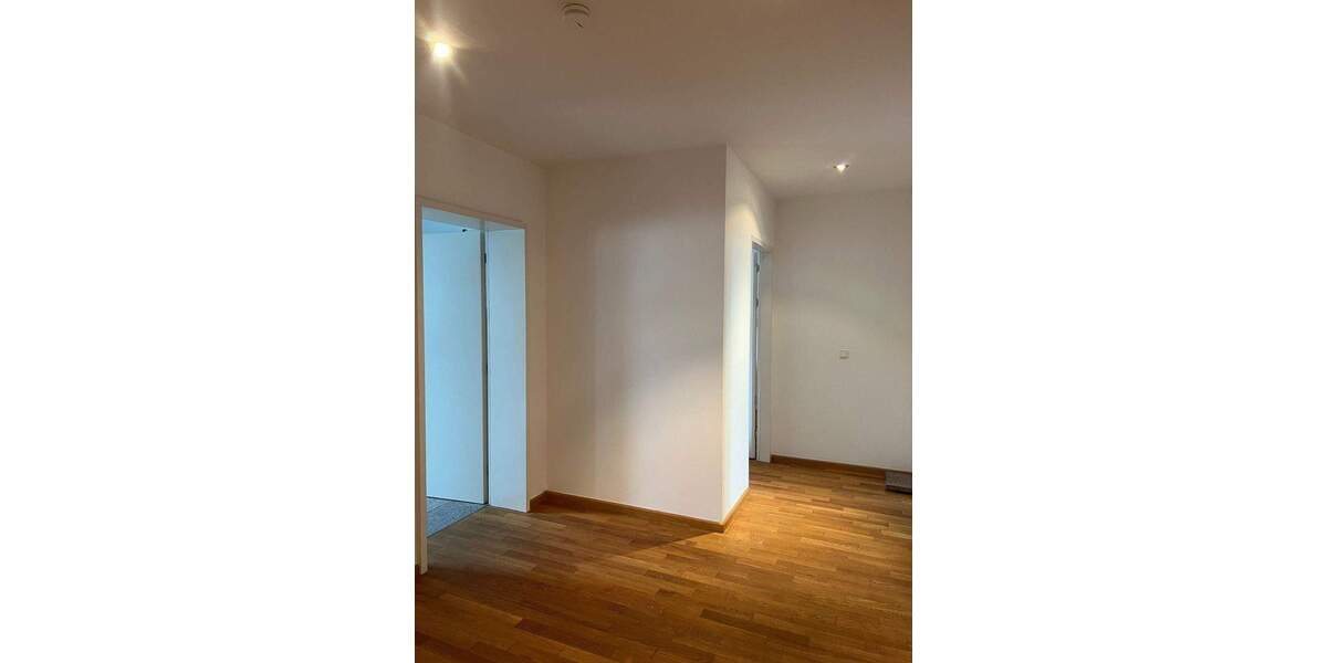 Etagenwohnung Nürnberg St Johannis - 4 Zimmer, 214 m&sup2;, 2.600&euro; | Angebot:24056652