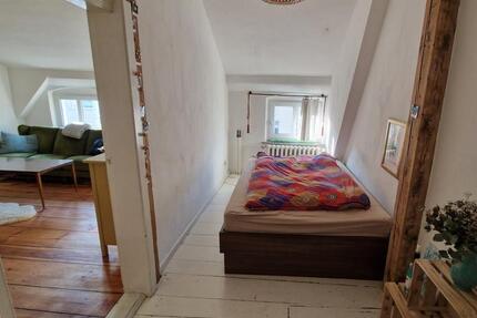 Helle 2-Zimmer-Wohnung im Altbau – 2.OG – ab sofort verfügbar 2 zimmer