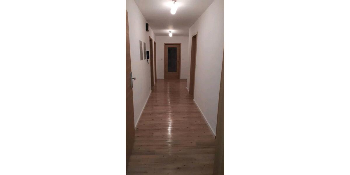 Etagenwohnung Buchloe - 3 Zimmer, 93 m&sup2;, 1.000&euro; | Angebot:26255326