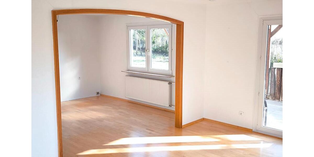 Etagenwohnung Tettnang - 6 Zimmer, 150 m&sup2;, 2.000&euro; | Angebot:26285260
