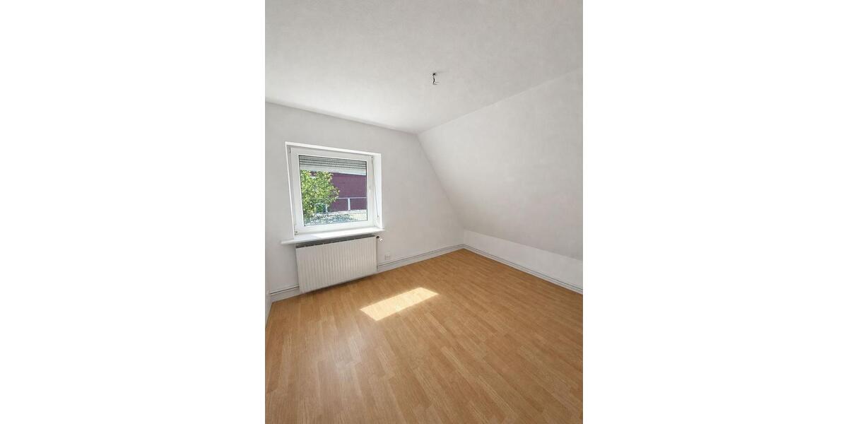 Dachgeschoßwohnung Lübeck Sankt Lorenz Nord - 2 Zimmer, 41 m&sup2;, 450&euro; | Angebot:26429261