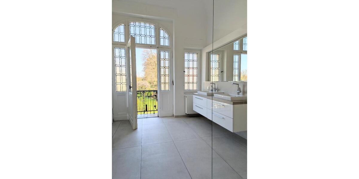 Etagenwohnung Herford - 5 Zimmer, 200 m&sup2;, 2.000&euro; | Angebot:25439050