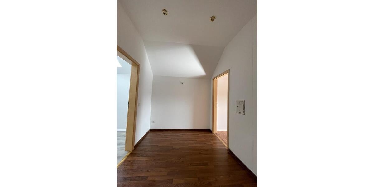 Maisonettenwohnung Berg bei Neumarkt in der Oberpfalz - 5.5 Zimmer, 156 m&sup2;, 1.400&euro; | Angebot:26702049