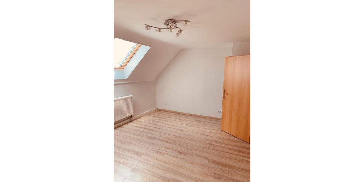 Dachgeschoßwohnung Homburg - 2 Zimmer, 67 m&sup2;, 630&euro; | Angebot:26536787