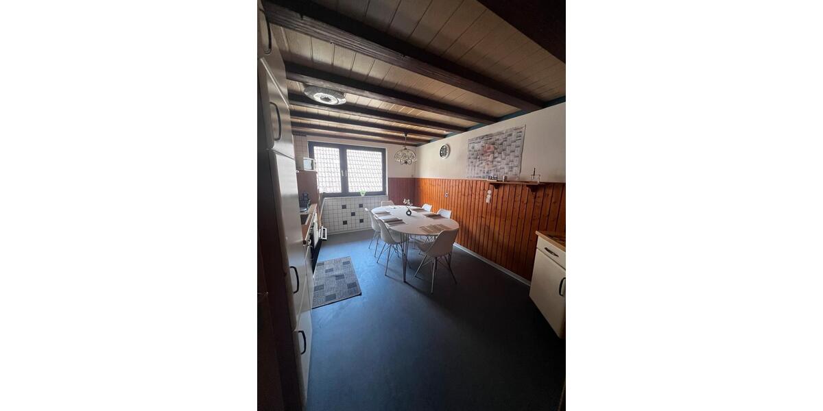 Wohnen auf Zeit Boxberg - 4 Zimmer, 130 m&sup2;, 25&euro; | Angebot:25763041