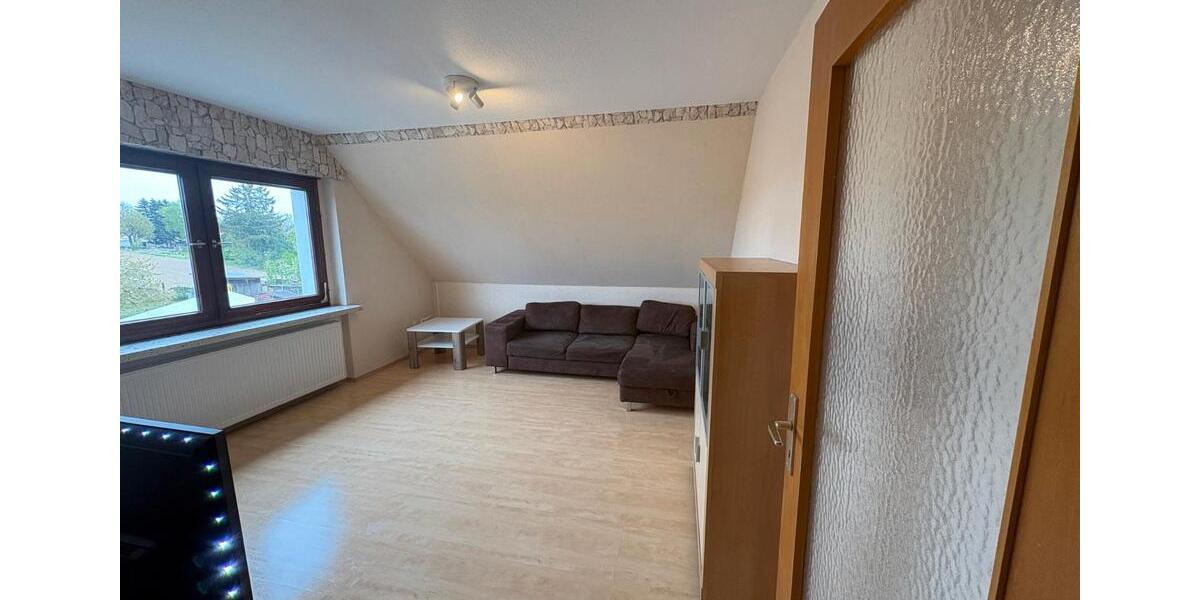 Dachgeschoßwohnung Edemissen - 3 Zimmer, 62 m&sup2;, 465&euro; | Angebot:26301958