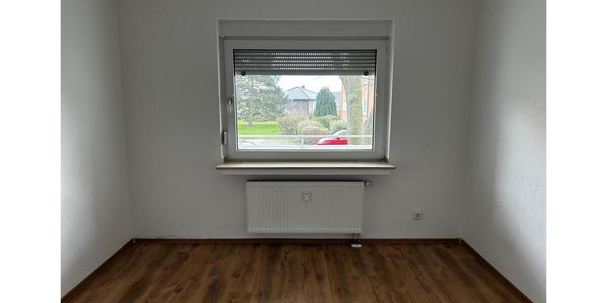 3 Zimmer Wohnung mit Balkon ab sofort Verfügbar zimmer