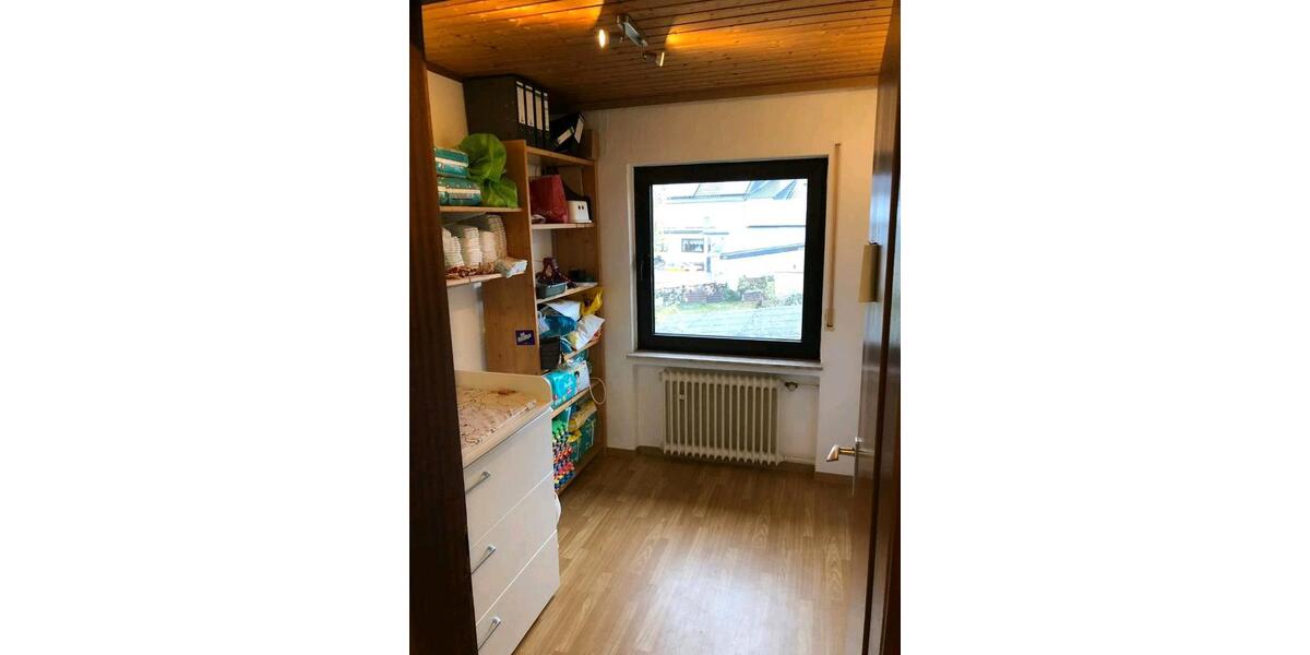 Etagenwohnung Uersfeld - 3 Zimmer, 80 m&sup2;, 500&euro; | Angebot:26549429