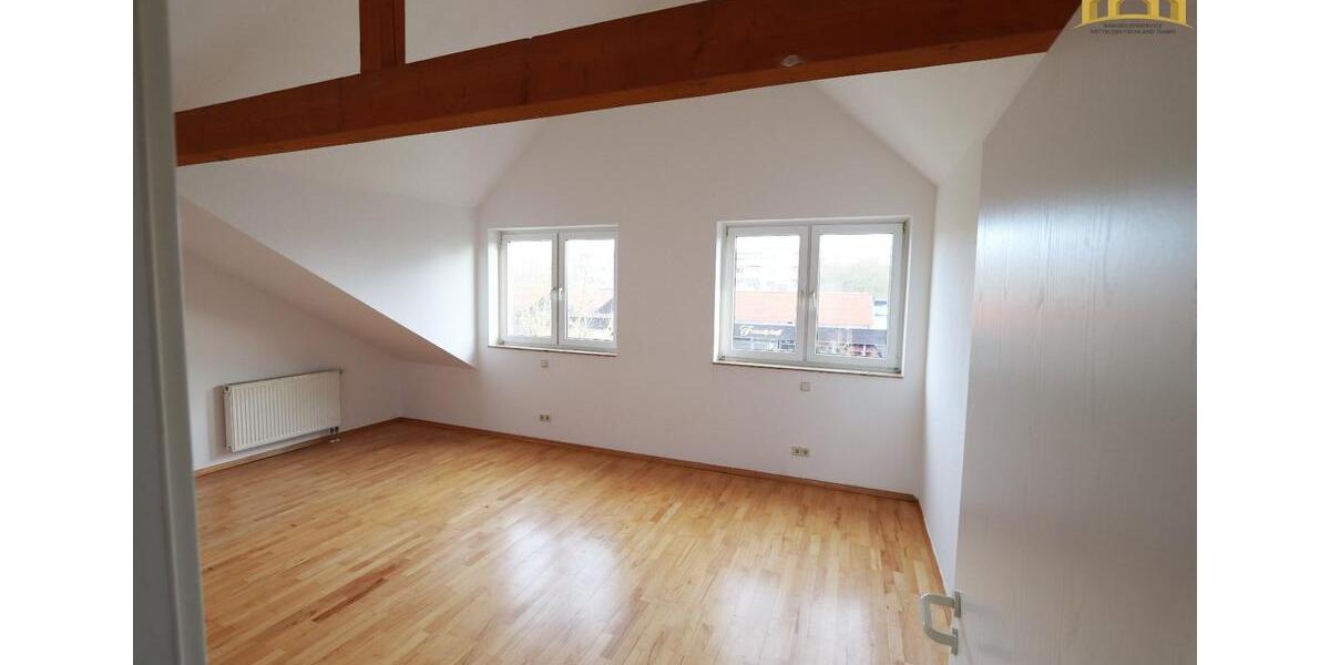 Dachgeschoßwohnung Sangerhausen - 2 Zimmer, 84 m&sup2;, 550&euro; | Angebot:18313095