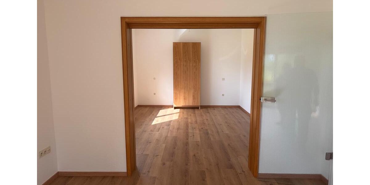 Etagenwohnung Stadtlauringen - 4 Zimmer, 102 m&sup2;, 825&euro; | Angebot:26604782