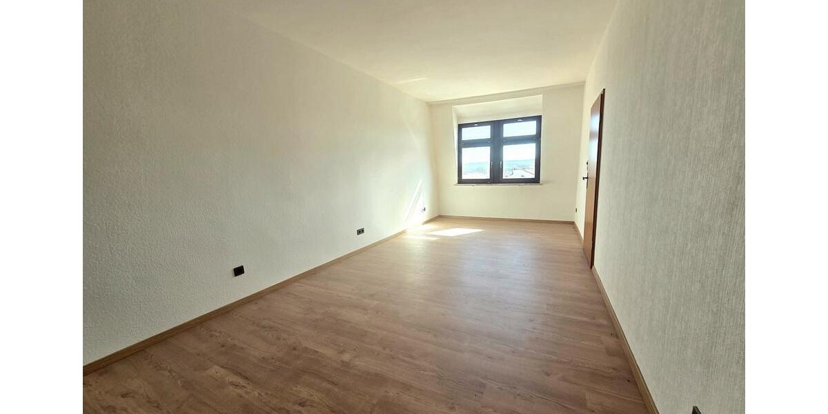 Dachgeschoßwohnung Bad Rodach - 3 Zimmer, 98 m&sup2;, 600&euro; | Angebot:26095511