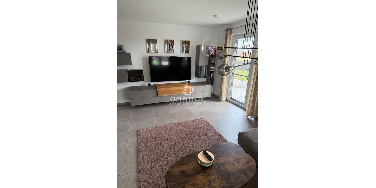 Einfamilienhaus Langquaid - 8 Zimmer, 260 m&sup2;, 2.000&euro; | Angebot:23861895