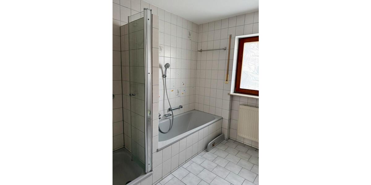 Erdgeschoßwohnung Geisingen - 2.5 Zimmer, 85 m&sup2;, 860&euro; | Angebot:26256460