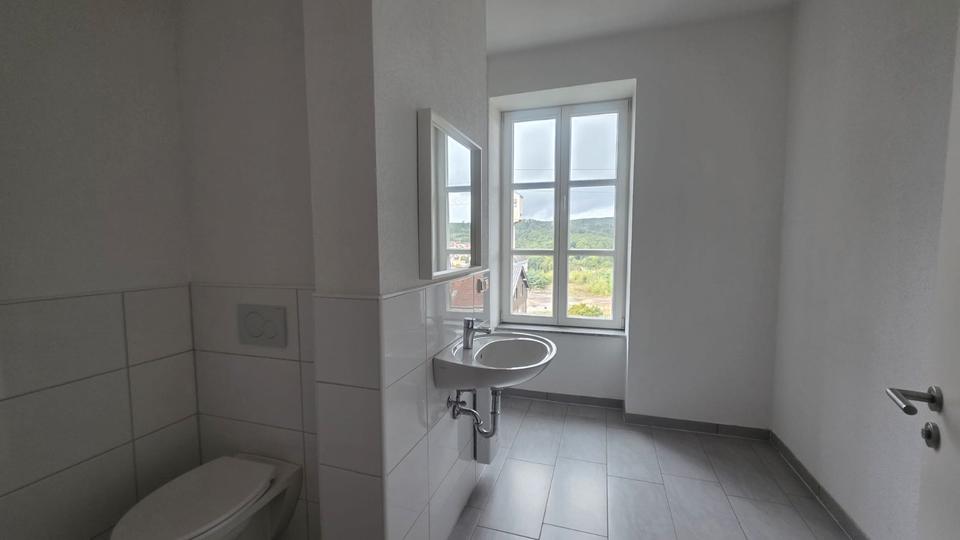 Etagenwohnung Quierschied - 4 Zimmer, 150 m&sup2;, 1.250&euro; | Angebot:25998936