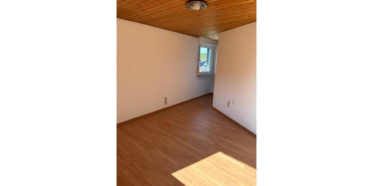 Doppelhaushälfte Siegburg - 7 Zimmer, 180 m&sup2;, 1.600&euro; | Angebot:25237395
