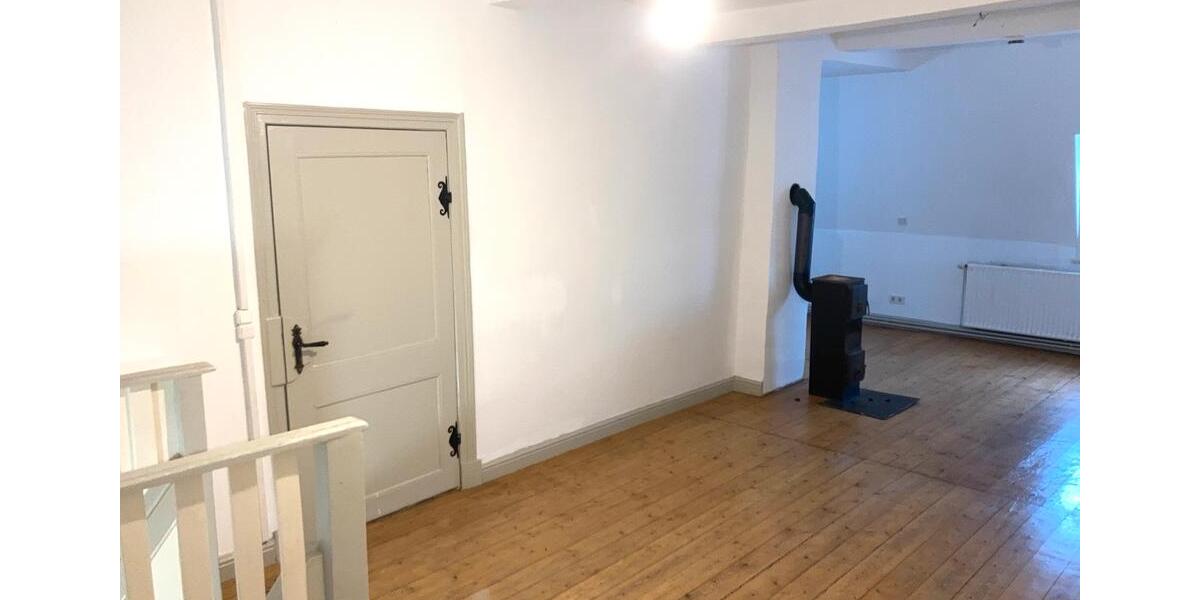 Etagenwohnung Uetersen - 4 Zimmer, 90 m&sup2;, 1.250&euro; | Angebot:25993811