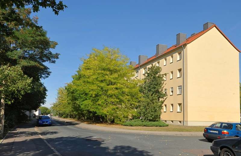 Wohnung zum Mieten in Halle 439,10 € 57.68 m²