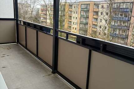 Wohnung Rostock Lichtenhagen - 2 Zimmer, 59 m&sup2;, 443&euro; | Angebot:25294223