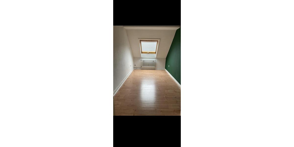 Dachgeschoßwohnung Wuppertal Elberfeld - 3 Zimmer, 69 m&sup2;, 635&euro; | Angebot:26337683