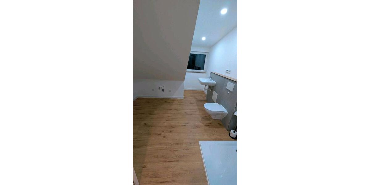 Dachgeschoßwohnung Schlangen - 2 Zimmer, 60 m&sup2;, 700&euro; | Angebot:26376140