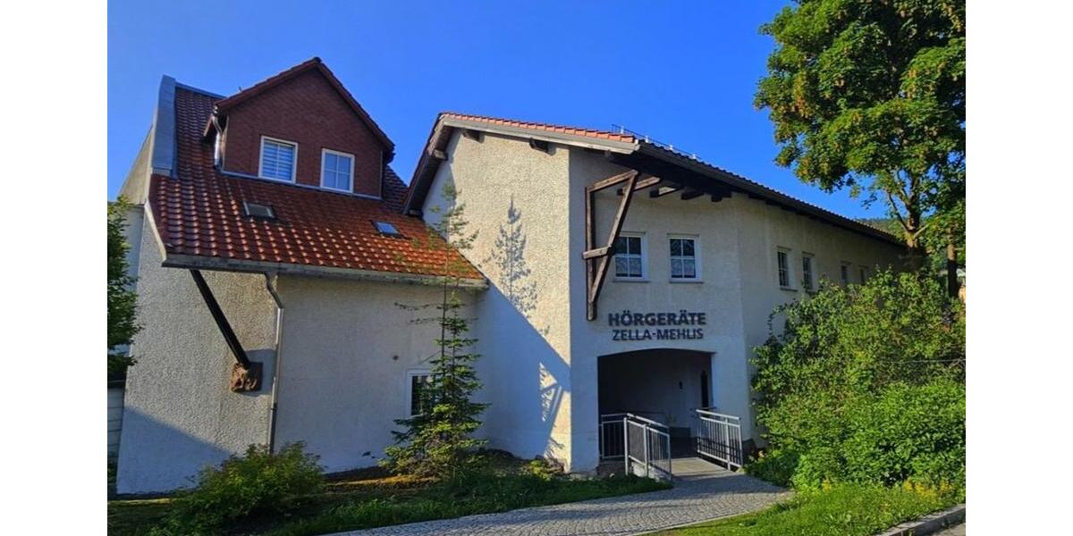 Wohnen wie im eigenen Haus – großzügige Familienwohnung mit separatem Zugang 6 zimmer