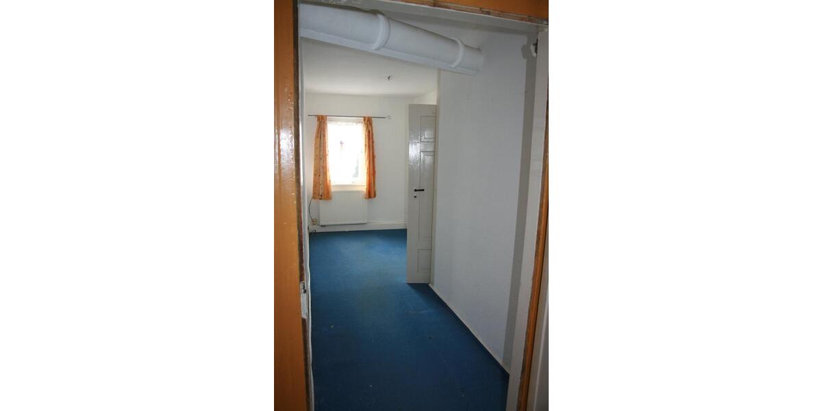 Etagenwohnung Großschirma - 6 Zimmer, 131 m&sup2;, 650&euro; | Angebot:24839287