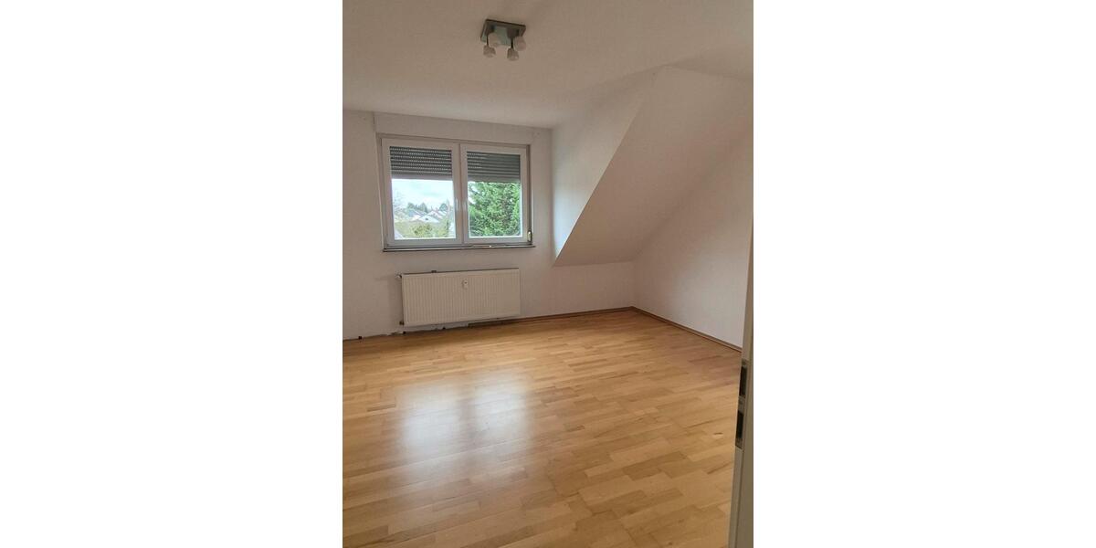 Dachgeschoßwohnung Bous - 1 Zimmer, 65 m&sup2;, 500&euro; | Angebot:26039179