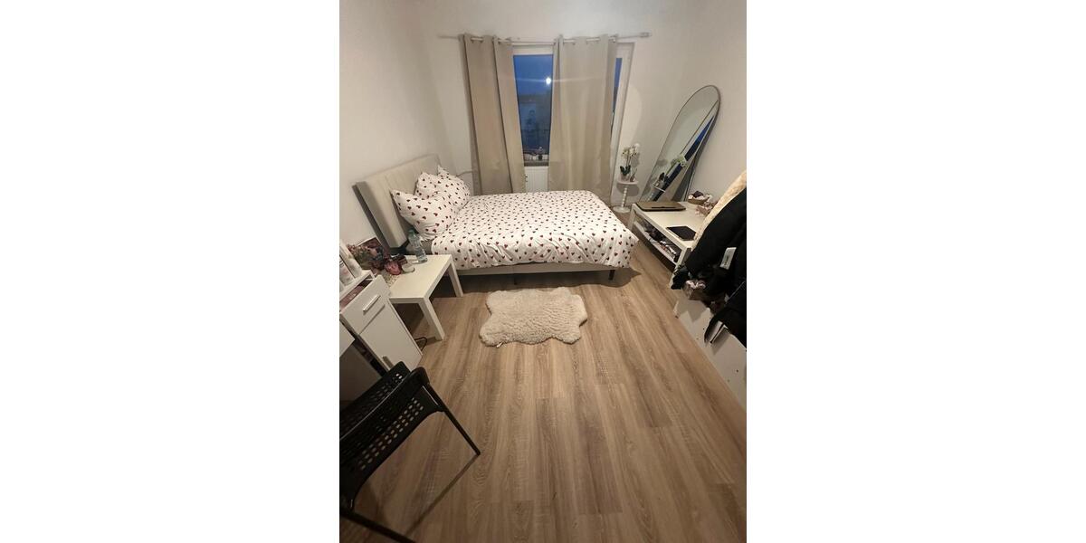 Wohnen auf Zeit Essen Stadtkern - 3 Zimmer, 15 m&sup2;, 390&euro; | Angebot:24831039