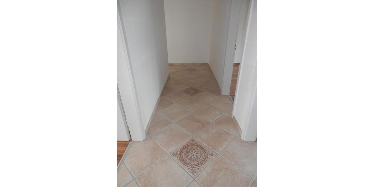 Etagenwohnung Werdau - 3 Zimmer, 76 m&sup2;, 440&euro; | Angebot:26477175