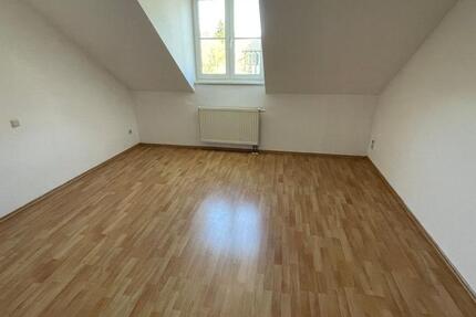 Wohnung Bad Lobenstein - 3 Zimmer, 68 m&sup2;, 374&euro; | Angebot:26439295