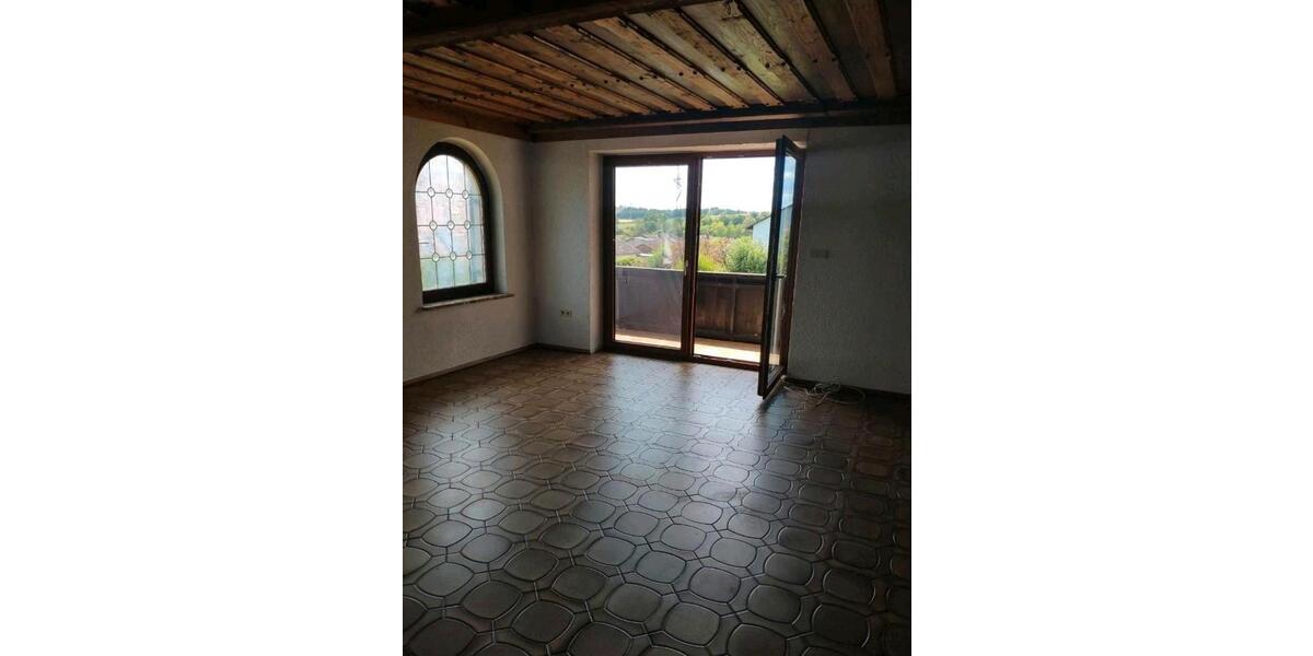 Etagenwohnung Freudenberg - 5 Zimmer, 120 m&sup2;, 820&euro; | Angebot:25922025