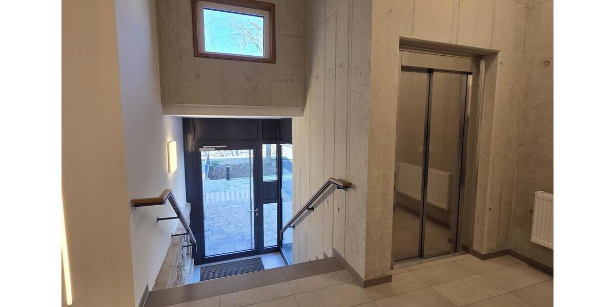 Erdgeschoßwohnung Meiningen - 2 Zimmer, 95 m&sup2;, 1.100&euro; | Angebot:23847691