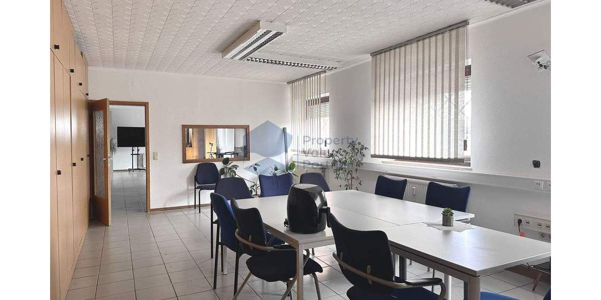 Gewerbeobjekt Garbsen Berenbostel - 3 Zimmer, 110 m&sup2;, 1.090&euro; | Angebot:25193411