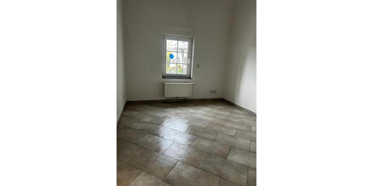 Einfamilienhaus Reichshof - 1 Zimmer, 95 m&sup2;, 1.100&euro; | Angebot:26703307