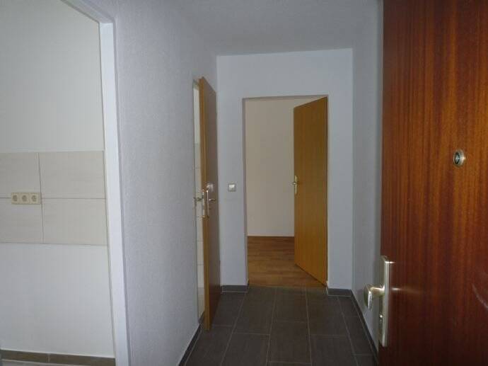 Etagenwohnung Reinsdorf - 3 Zimmer, 57 m&sup2;, 340&euro; | Angebot:25707486