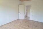 Helle Wohnung im Hochparterre eines neu renovierten 2-Parteien-Miethauses, mit Terrasse, Garten,etc!
