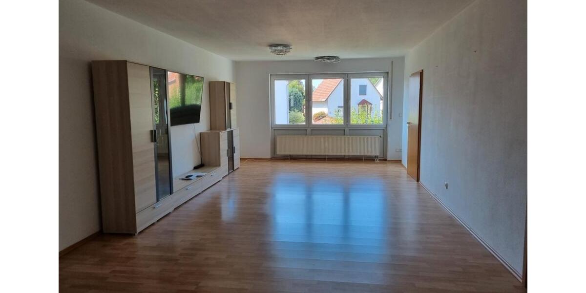 Etagenwohnung Borken (Hessen) - 3 Zimmer, 108 m&sup2;, 698&euro; | Angebot:26534809