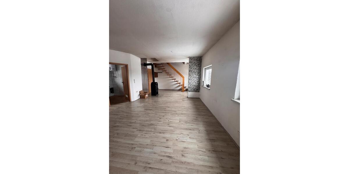 Maisonettenwohnung Redwitz an der Rodach - 3 Zimmer, 80 m&sup2;, 650&euro; | Angebot:25053266