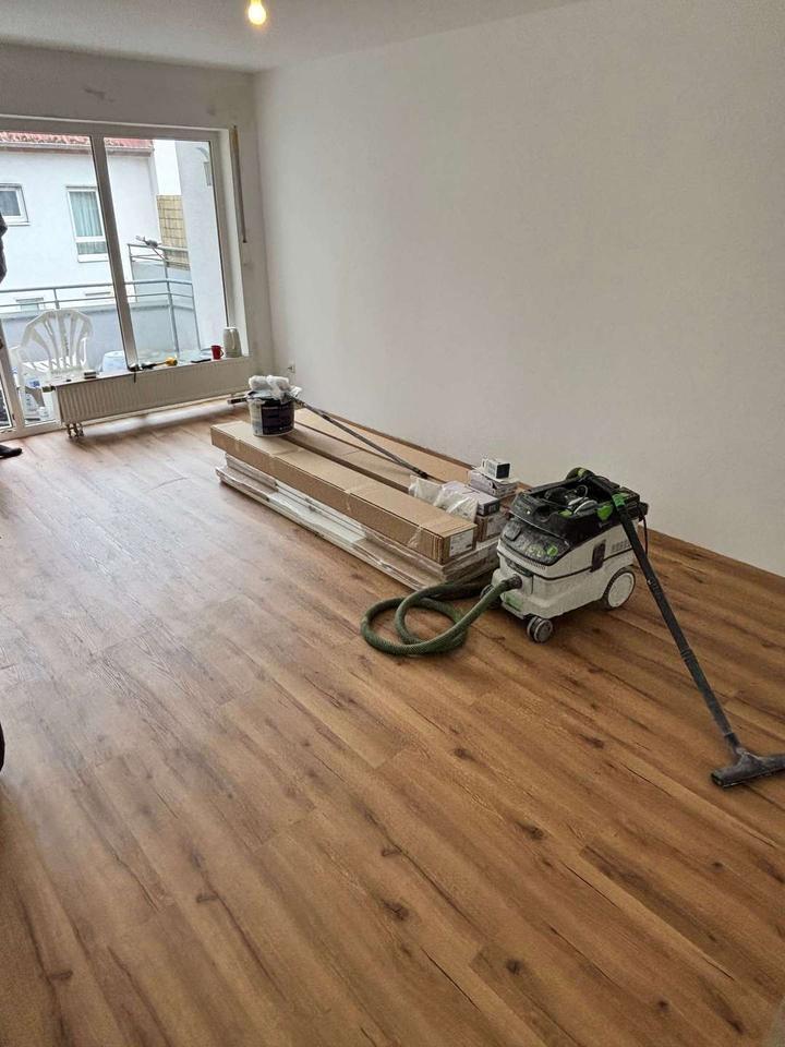 neuwertig umfangreich saniert Balkon Stellplatz