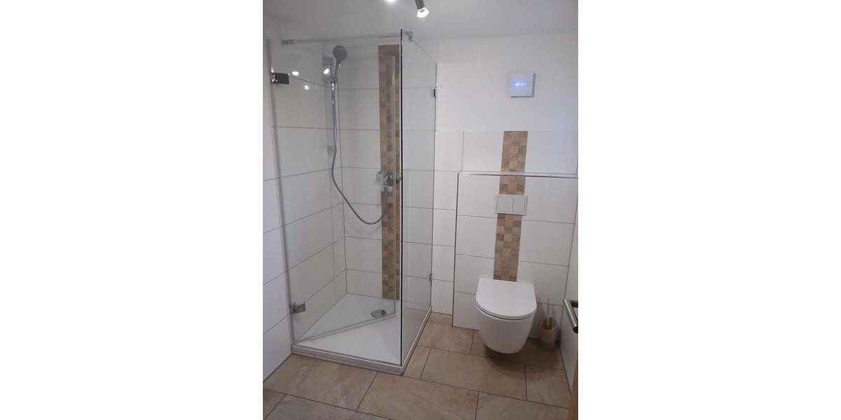 Neuvermietung, 2-er WG, 2 Zimmer je.18 qm, Studenten WG. 1 zimmer