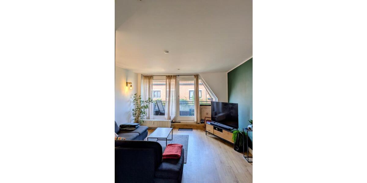 Dachgeschoßwohnung Elmshorn - 3 Zimmer, 74 m&sup2;, 900&euro; | Angebot:26635390
